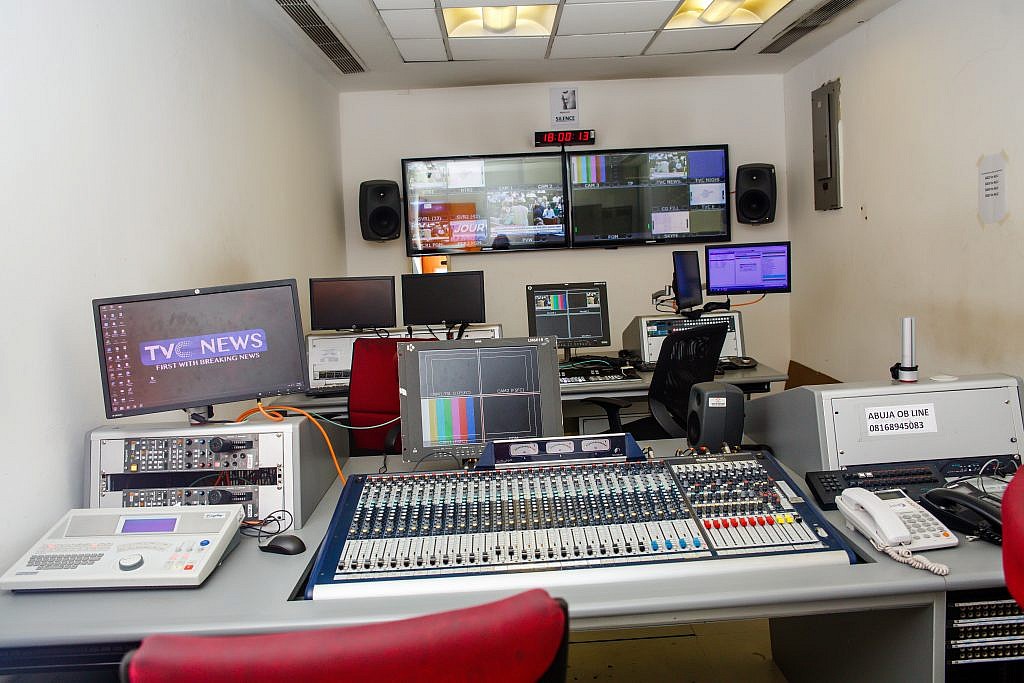 production-control-room-2